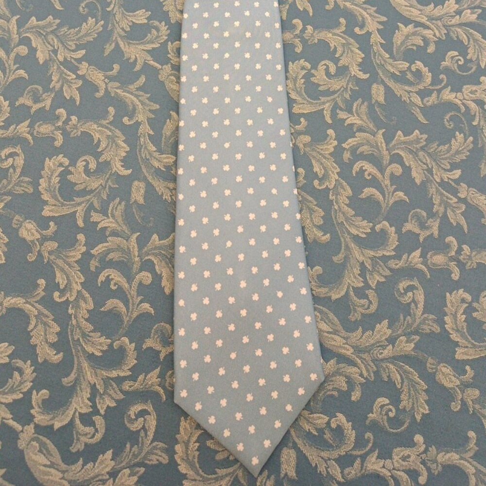 E. G. CAPPELLI Naples Necktie Blue White Clover Seven Pleated Tie Rare Silk PL